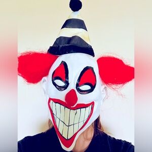 Chester The Evil Clown Mask, Glow In The Dark - Mask